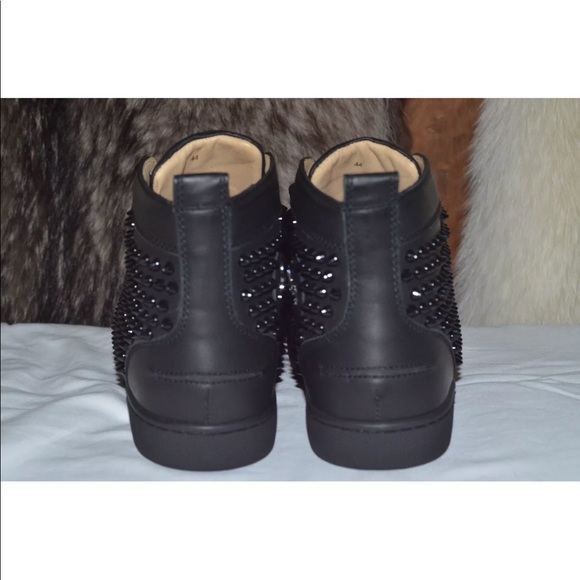 Comment below up to a size 15 - Picture 5 of 8